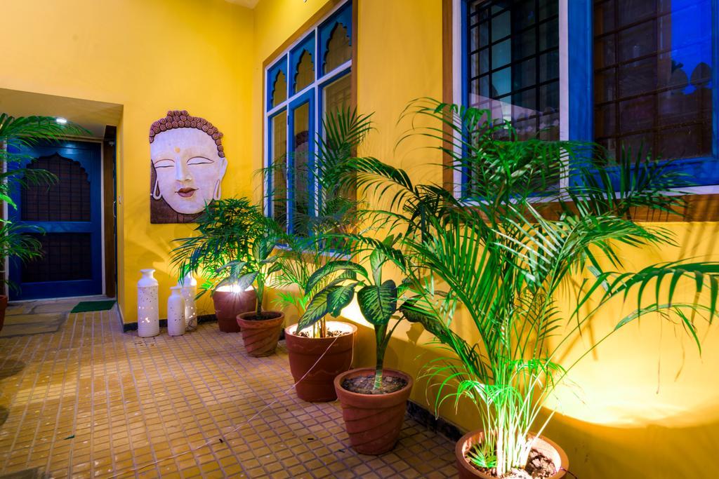 The Coral Court Homestay Agra  Buitenkant foto